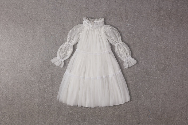 Flower girl dress with embroidered puffed sleeves in white tulle
